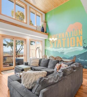 Hibernation Station - MTN Views near Asheville!