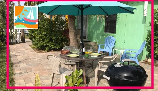 Hibiscus at Casas de la Playa Central - In the heart of Flagler Beach!