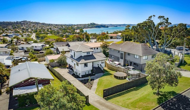 Hibiscus Coastal Retreat