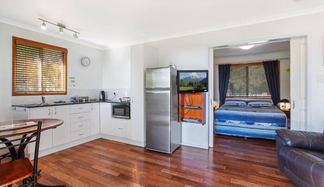 Hibiscus Cottage/Amamoor Homestead and Cottages