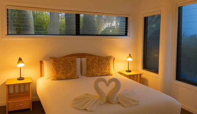 Hibiscus Haven 1BR getaway in Valla Beach