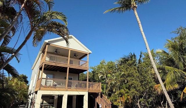 Hibiscus House - Heated Pool