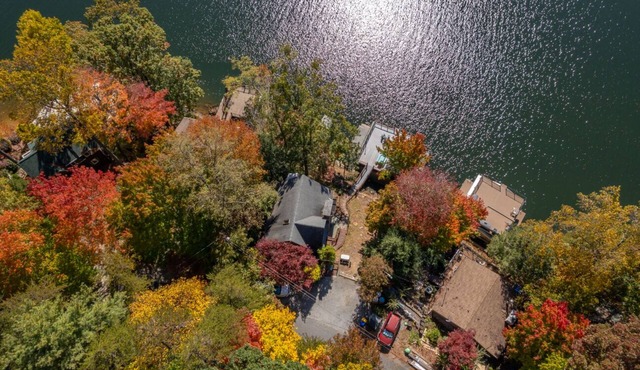 Hickory Hideaway | Lake Lure Waterfront Cabin