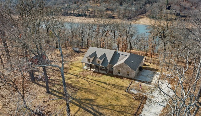 Hickory Hill Haven: Waterfront - Hot Tub - Fire Pit - Relax