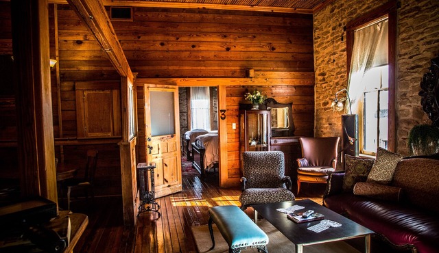 Hico's Upstairs Inn