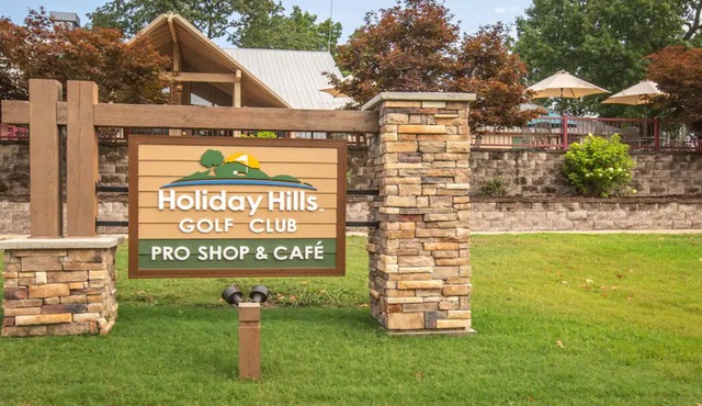 HICV Holiday Hills Resort 1br suite Friday check-in
