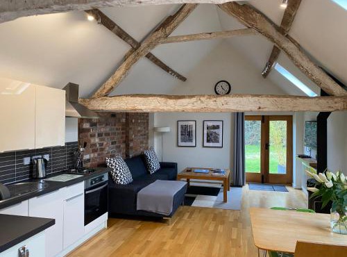 Hidden cottages Two lovely 1 bed cottages in peaceful surroundings, 1 with log burner