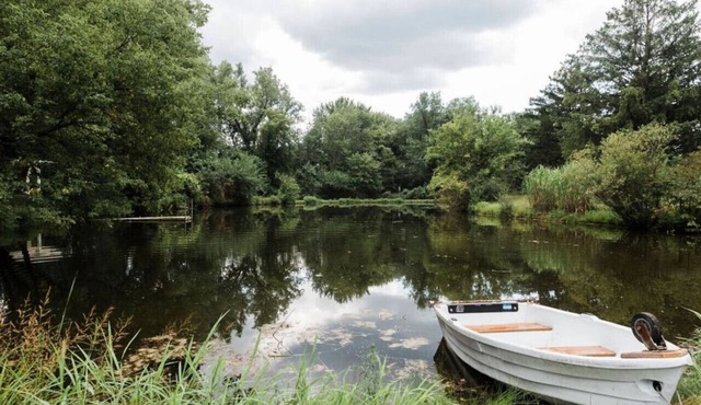 Hidden Creek Estate Cottage | Walk to Dinner, Trails & Pond
