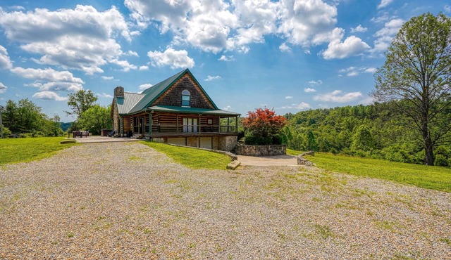 Hidden Falls Lodge in Hocking Hills