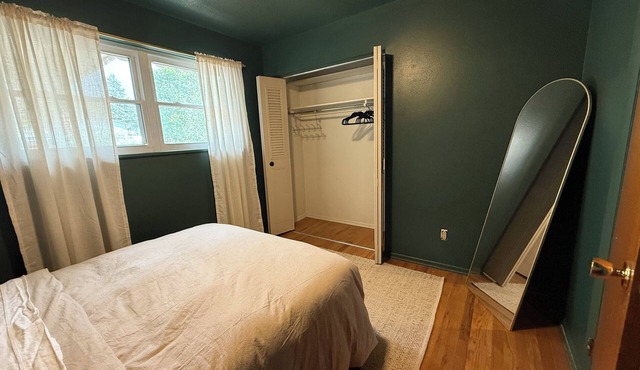 Hidden Garden Retreat — A Sanctuary of Stillness and Beauty beneath Pikes Peak