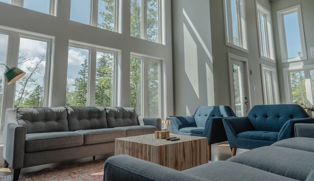 HIDDEN GEM IN THE WOODS