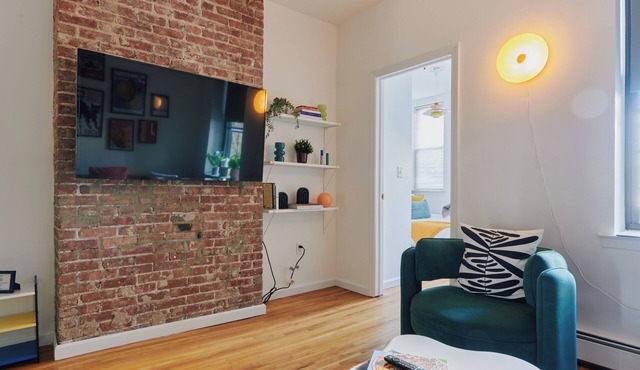 Hidden gem 2-bedroom apartment with WiFi, AC in Hoboken mins to NYC