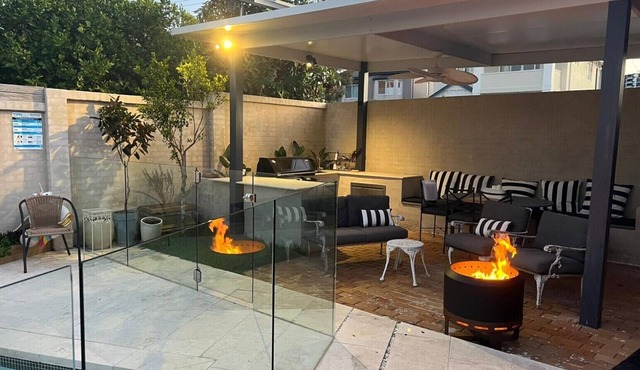 Hidden Gem 2BR LvL1 Home Top Apt Pool & Heated Spa near Sydney's Best Spots