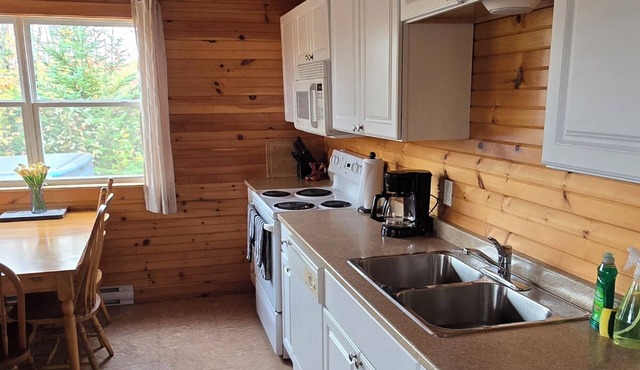 Hidden Gem 3 BR Cottage w/Forest ViewnInn The Woods Cottages PEI - Cottage 3