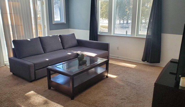 Hidden Gem Cottage minutes away from Parks/Beaches