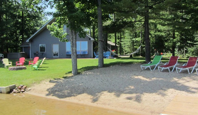 Hidden Gem Cottage on Bass Lake with Hot Tub - Summer Memories Last Forever