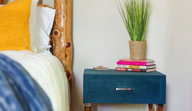 Hidden Gem & Cozy Cabin Retreat: TWO HOMES, SAME PROPERTY