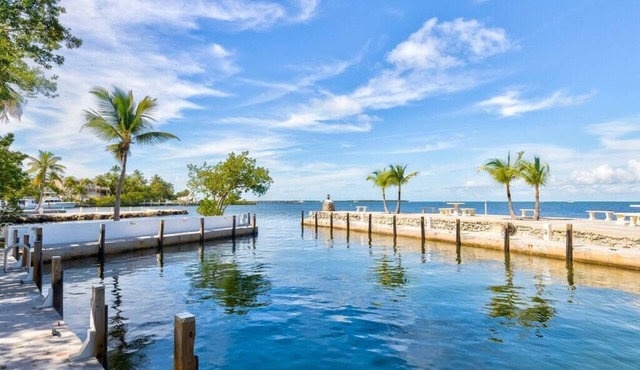 Hidden Gem Duplex in Heart of Islamorada! Sleeps 8