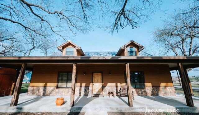 Hidden Gem Luxury Cabin nestled in Gruene