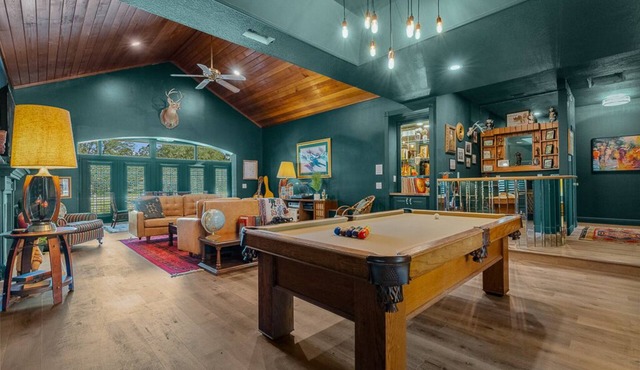 HIDDEN GEM OF ORLANDO: THE BNKRnnFlorida Living at its coziest. Designed for you