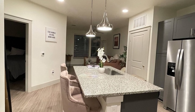Hidden Gem, Romantic Nest, Prime Location