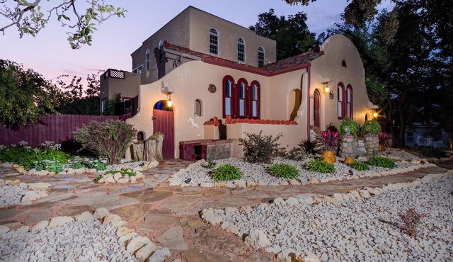 Hidden Gem SLEEPS 10+! nChildren & Pets welcomed!