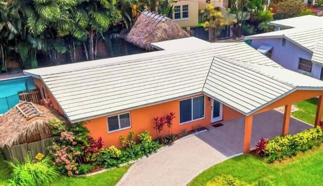Hidden Gem Vacation Villa w/Private Heated Pool & TikiHut