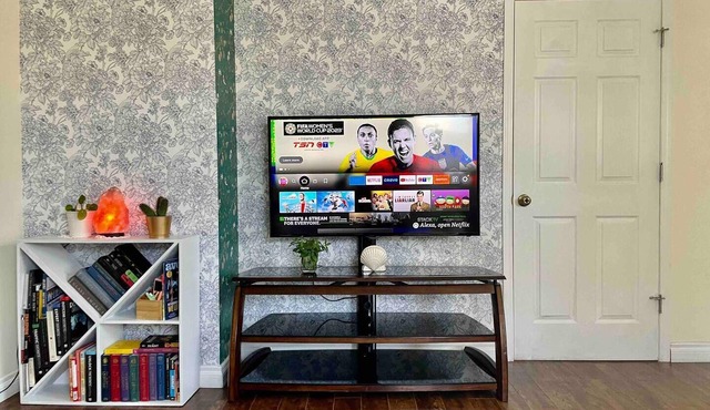 Hidden Gem with Private and Peaceful Walk-out