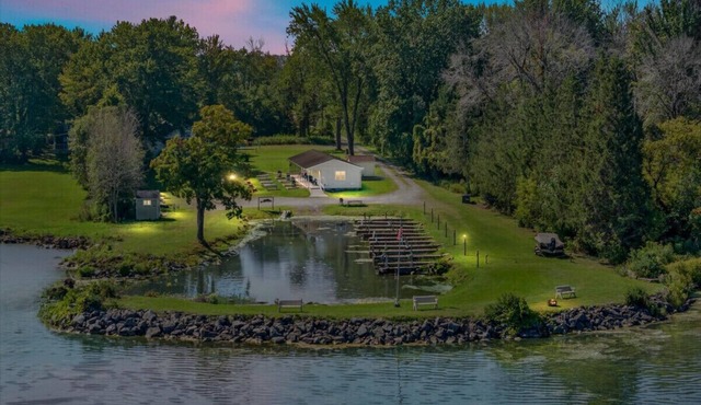 Hidden Harbor Marina Unit 3 - Oneida Lake's Premier Fishing Paradise!