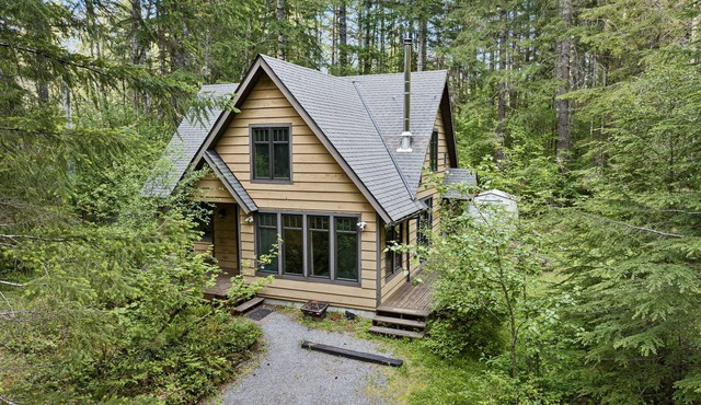 Hidden Haven Cabin at Mt. Rainier