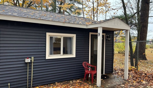 Hidden Haven Cottages - Cottage 9 - Summer Fun