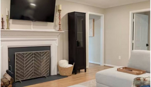 Hidden Haven near DC: 4Bed, 4Bath, Gym, Garage, All Private Parking & Amenities
