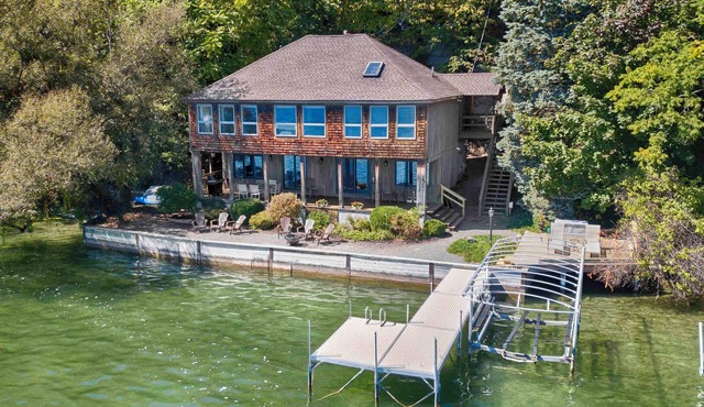 Hidden House - Feet from Beautiful Canandaigua Lake!