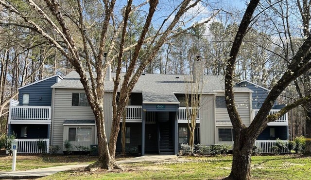 Hidden In Plain Sight, just minutes away from Duke University/Hospital!