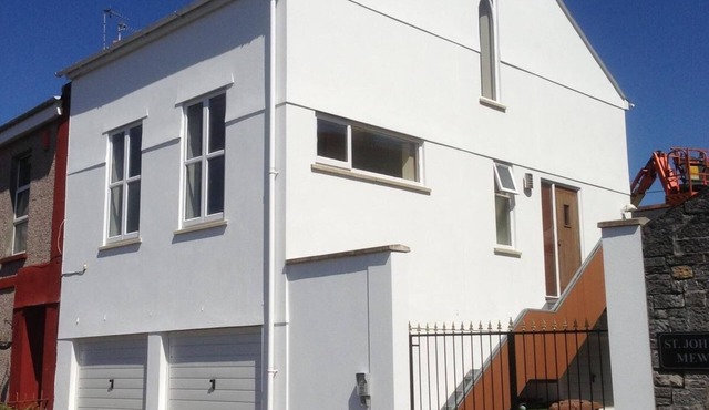 'Hidden Jewel' city centre + Free Parking.