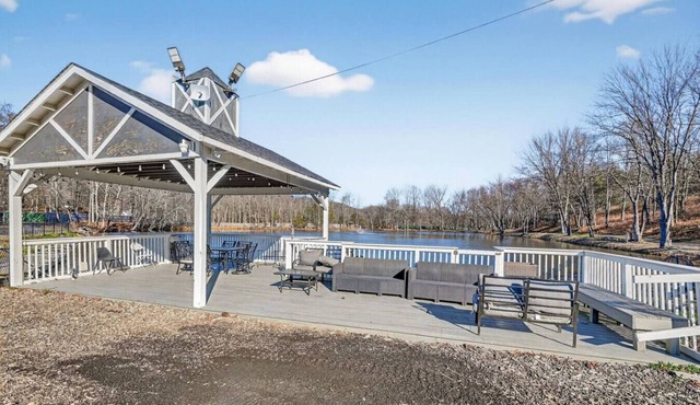 Hidden Lakefront Gem on a Gated Countryside Escape