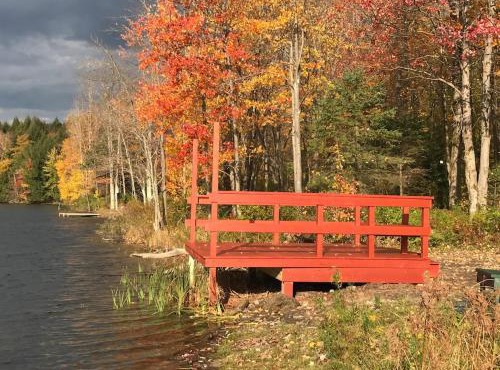 Hidden Lakefront Retreat