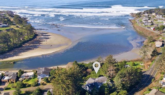 Hidden Luxury Beachfront Estate - Yachats, OR