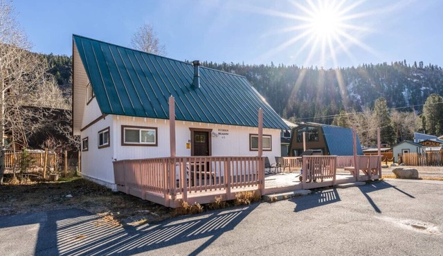 Hidden Meadow Cabin-June Lake, CA