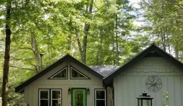 Hidden Nest in Linville Landharbor. Only minutes from Grandfather Mountain