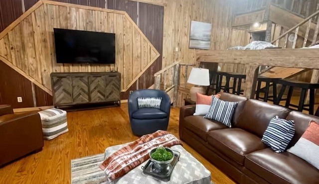 Hidden Oaks Comfy Cabin #7