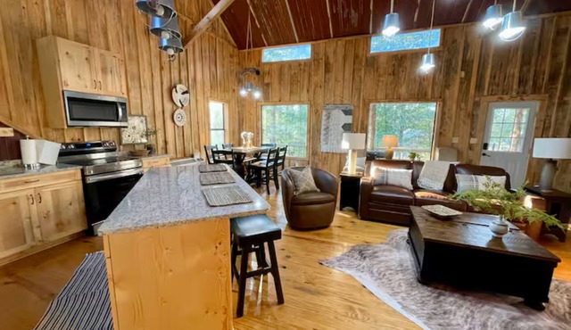 Hidden Oaks Cozy Cabin #5