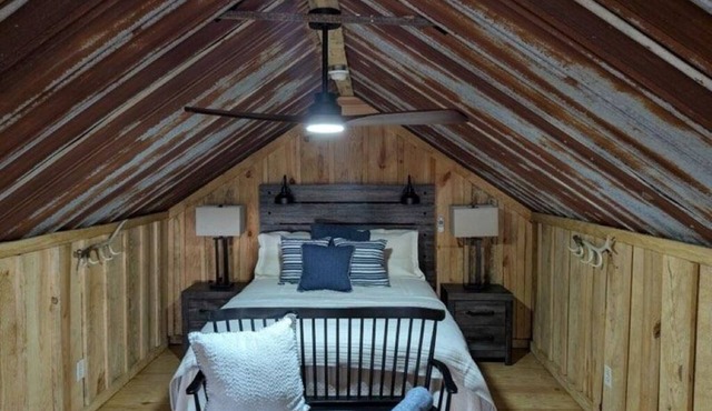Hidden Oaks Lavish Cabin #2