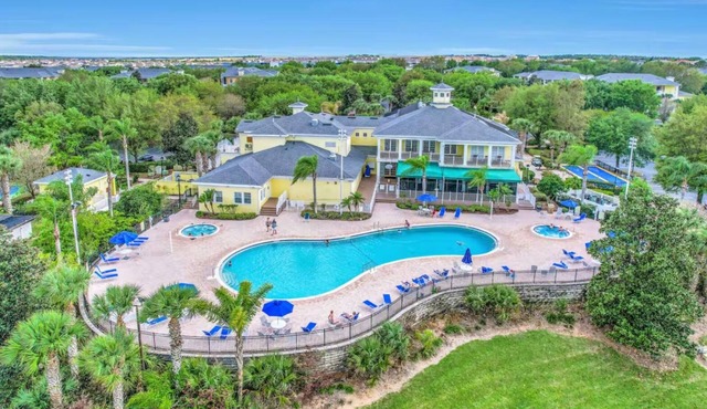 Hidden Oasis 20 minutes from Disney and Universal
