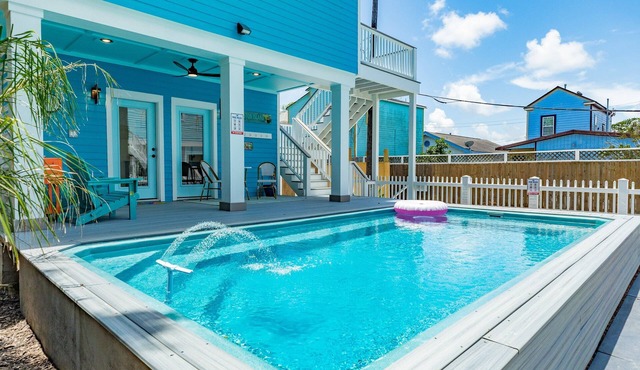 Hidden Oasis - FREE Pool Heat + Main House + Casita