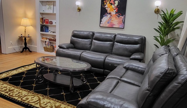 Hidden Office Sleeps 7 Park-Like Yard Pets