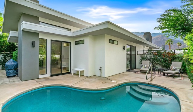 Hidden Paradise w/Two Private Suites and Mountain Views