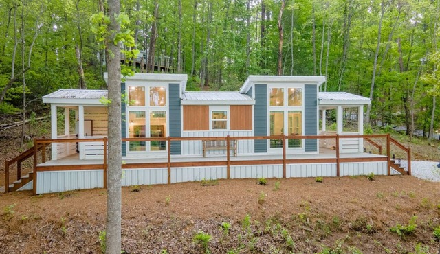 Hidden Pines Stunning Tiny Home
