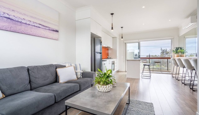 Hide and Sea - 4pm check out Sundays*