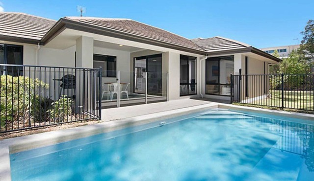 Hideaway - An elegant modern family home